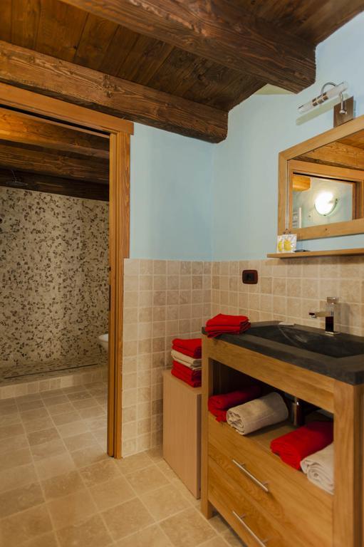 לה סאלה Emilio Apartments חדר תמונה